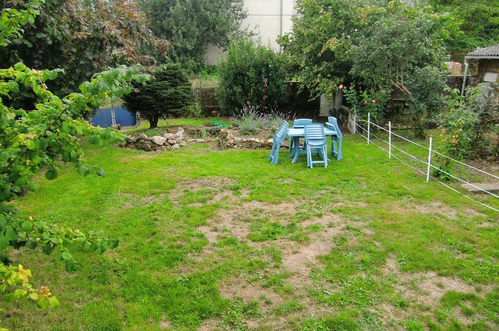 Gite Des Noisetiers Saint-Junien Bagian luar foto